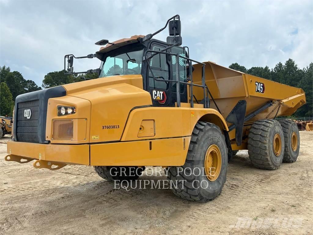 CAT 74504 Terrængående lastbiler