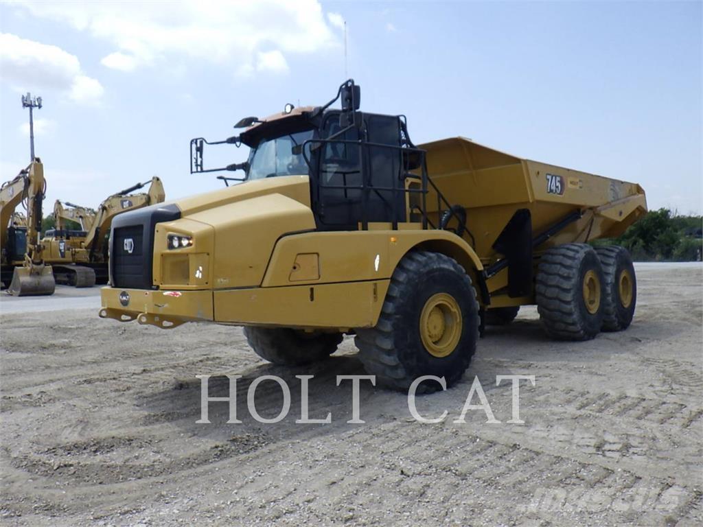 CAT 74504 Terrængående lastbiler