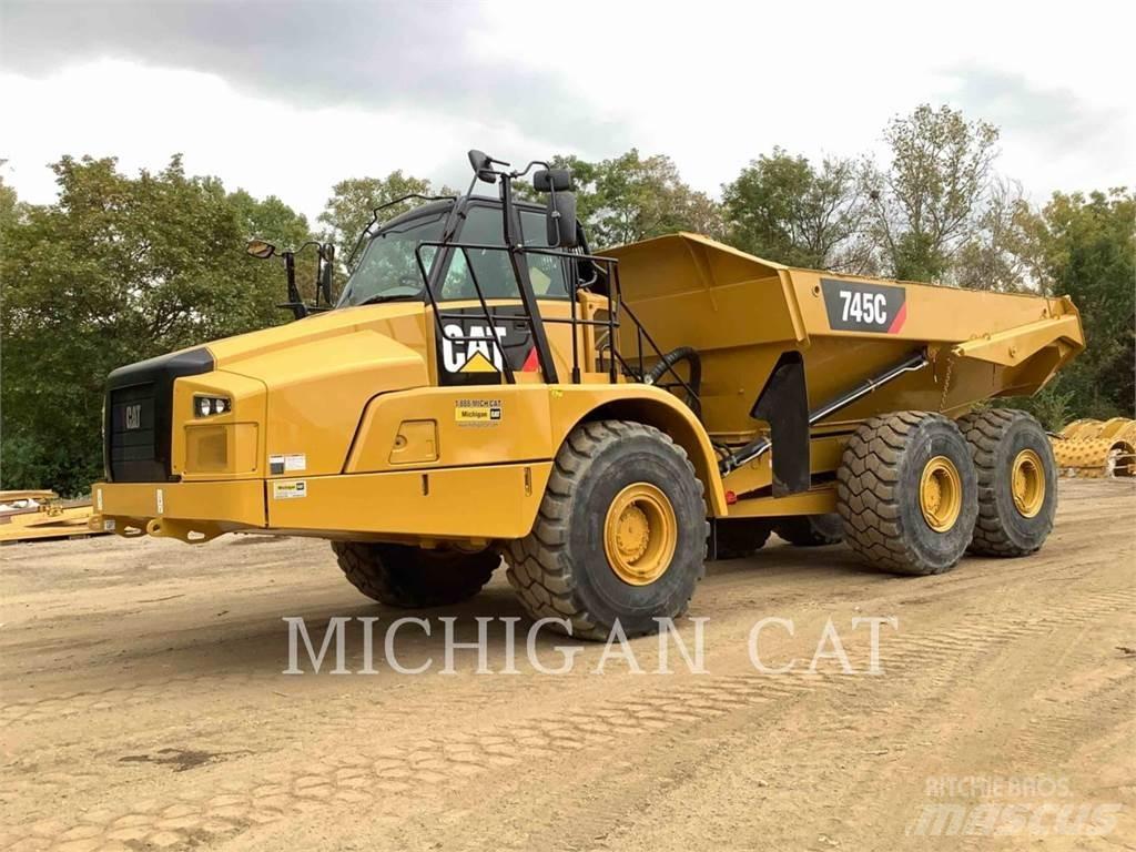 CAT 745C Terrængående lastbiler