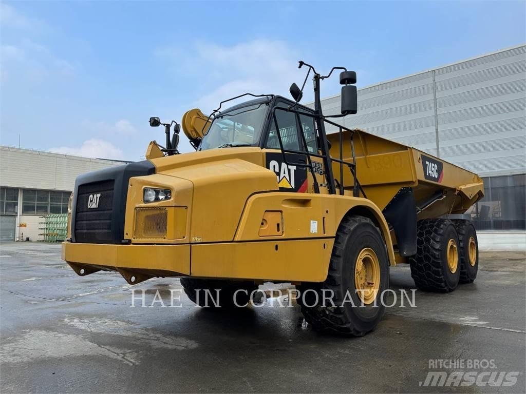 CAT 745C Terrængående lastbiler