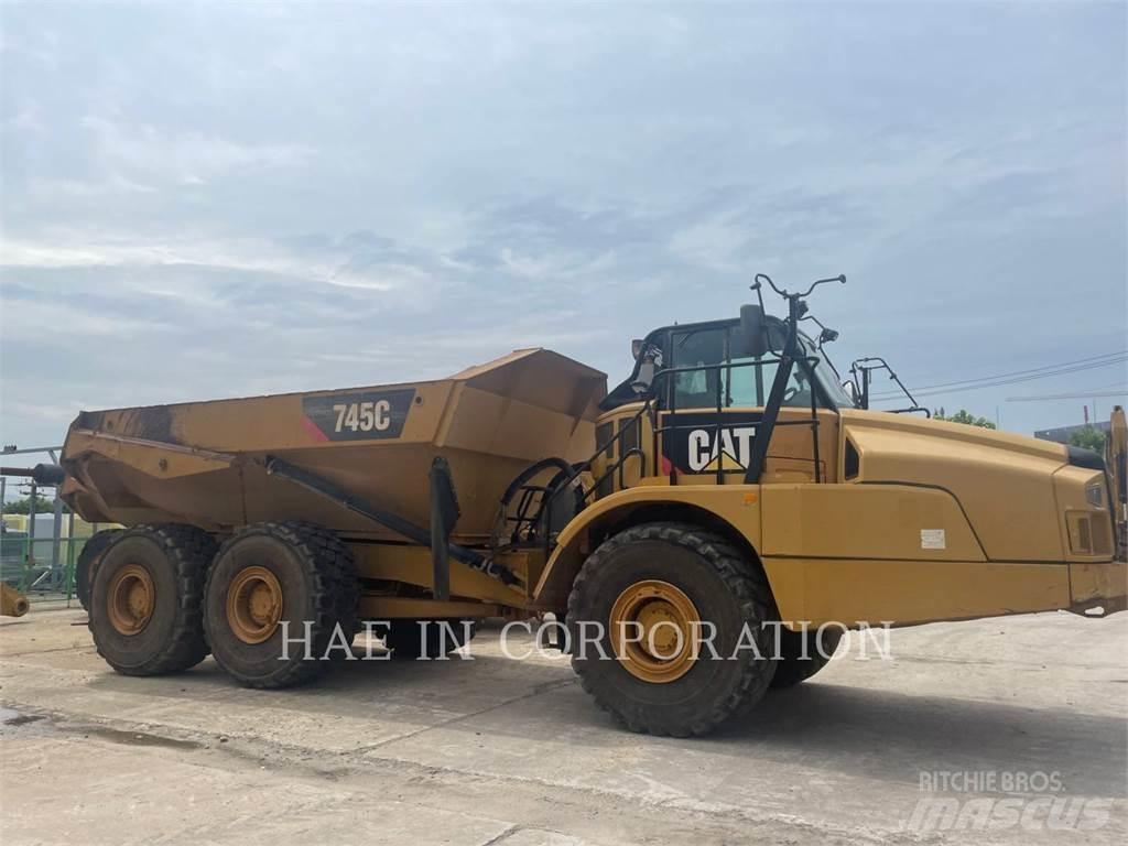CAT 745C Terrængående lastbiler