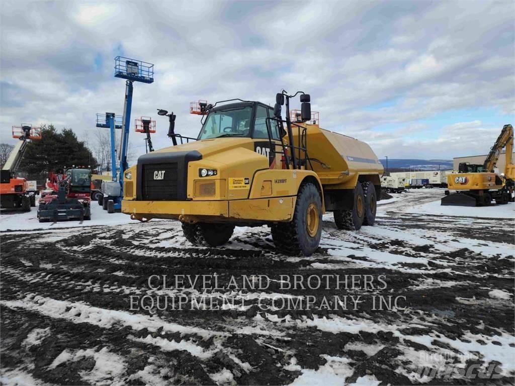 CAT 745C Tankvogne - vand