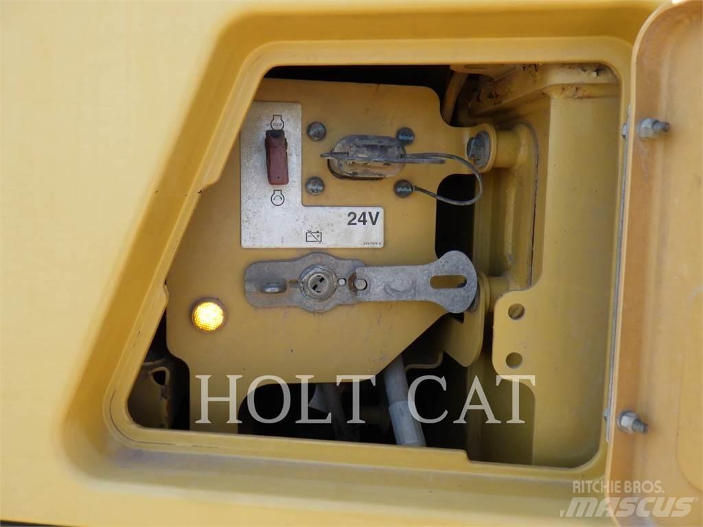 CAT 745C Terrængående lastbiler