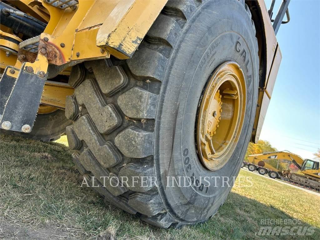 CAT 745C Terrængående lastbiler