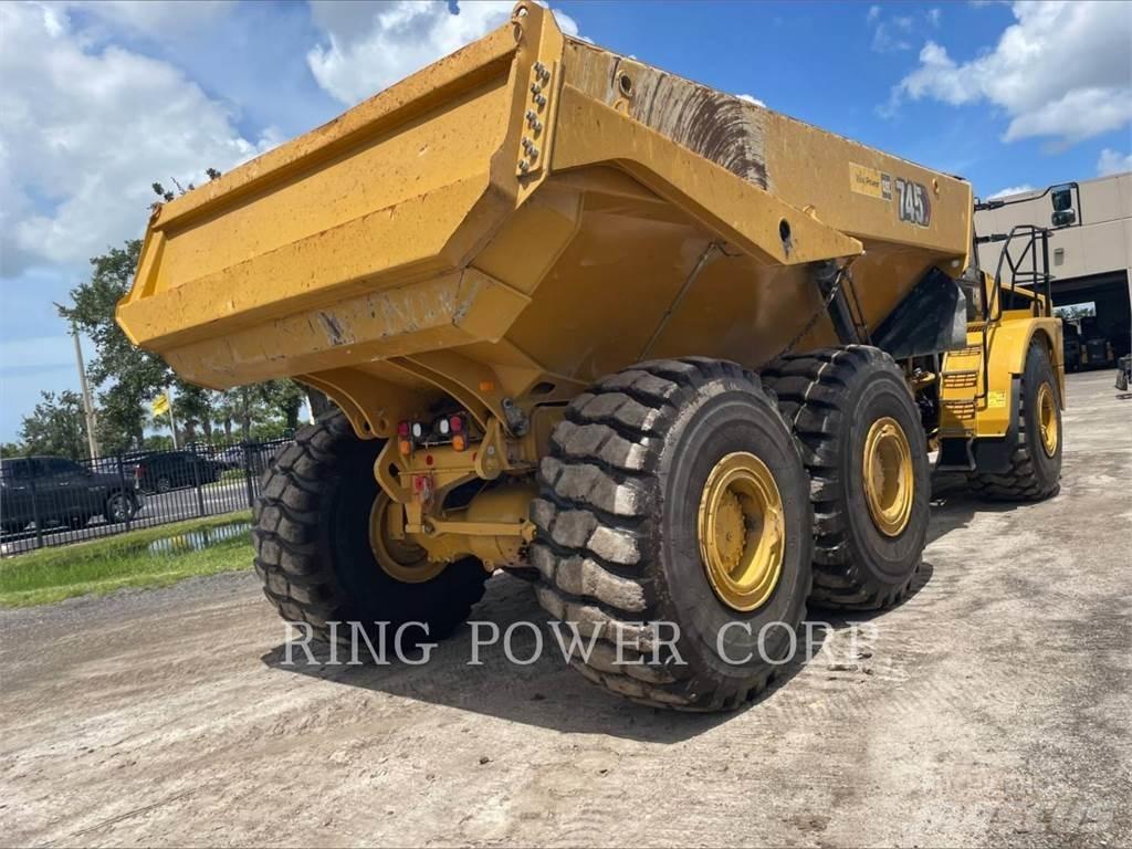 CAT 745TG Terrængående lastbiler