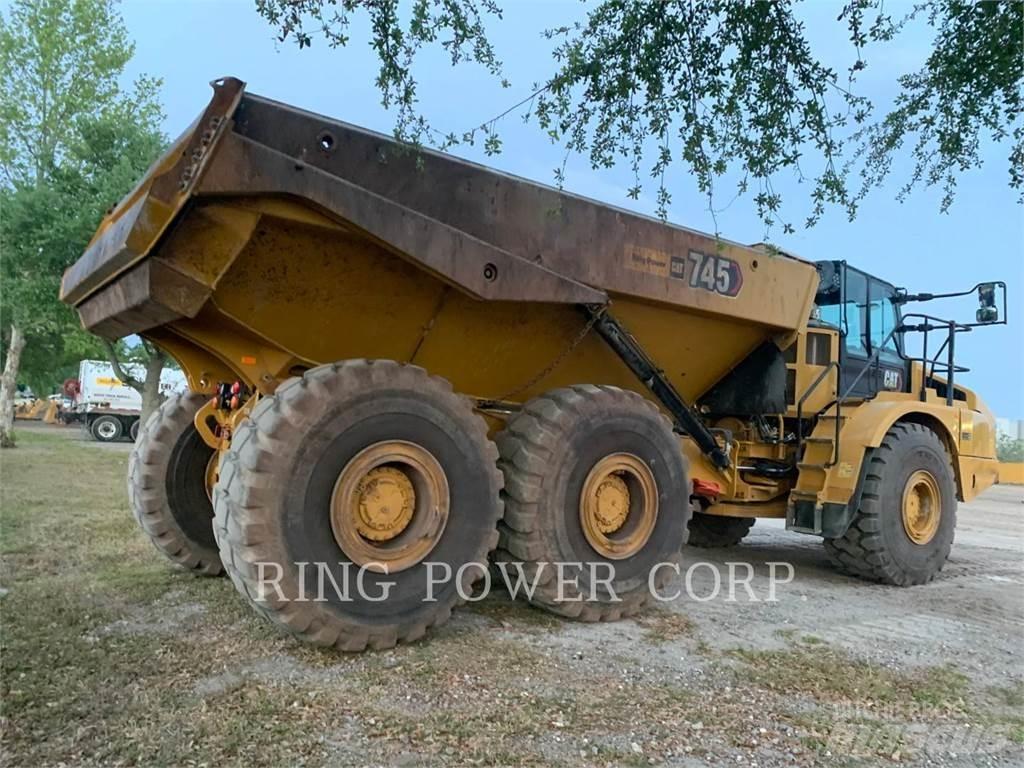 CAT 745TG Terrængående lastbiler