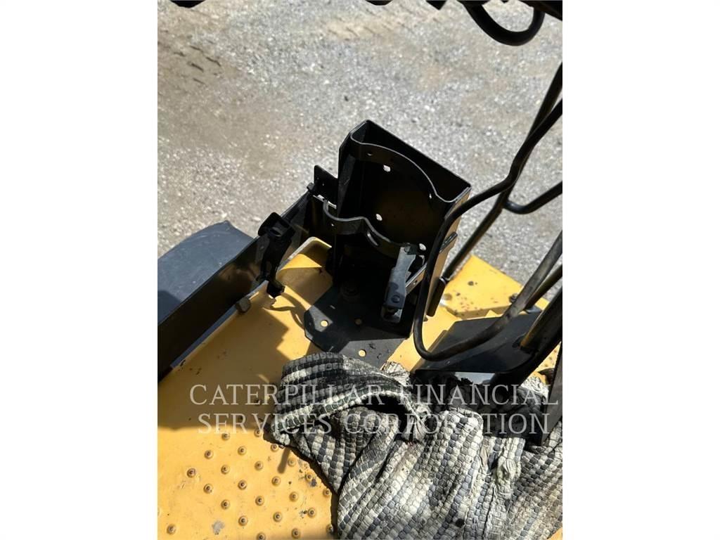 CAT 772G Terrængående lastbiler