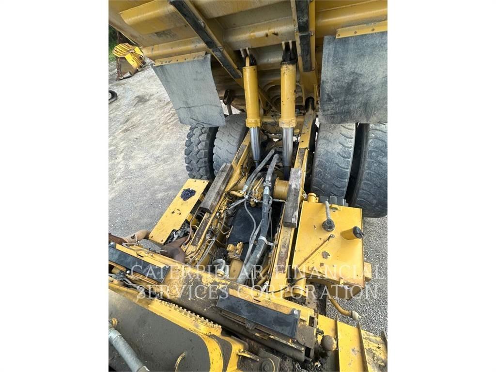 CAT 772G Terrængående lastbiler