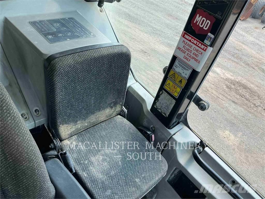 CAT 773F Terrængående lastbiler