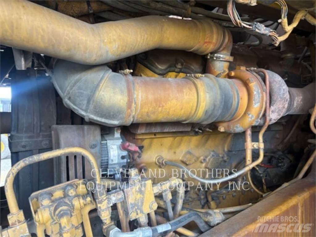 CAT 775F Tankvogne - vand