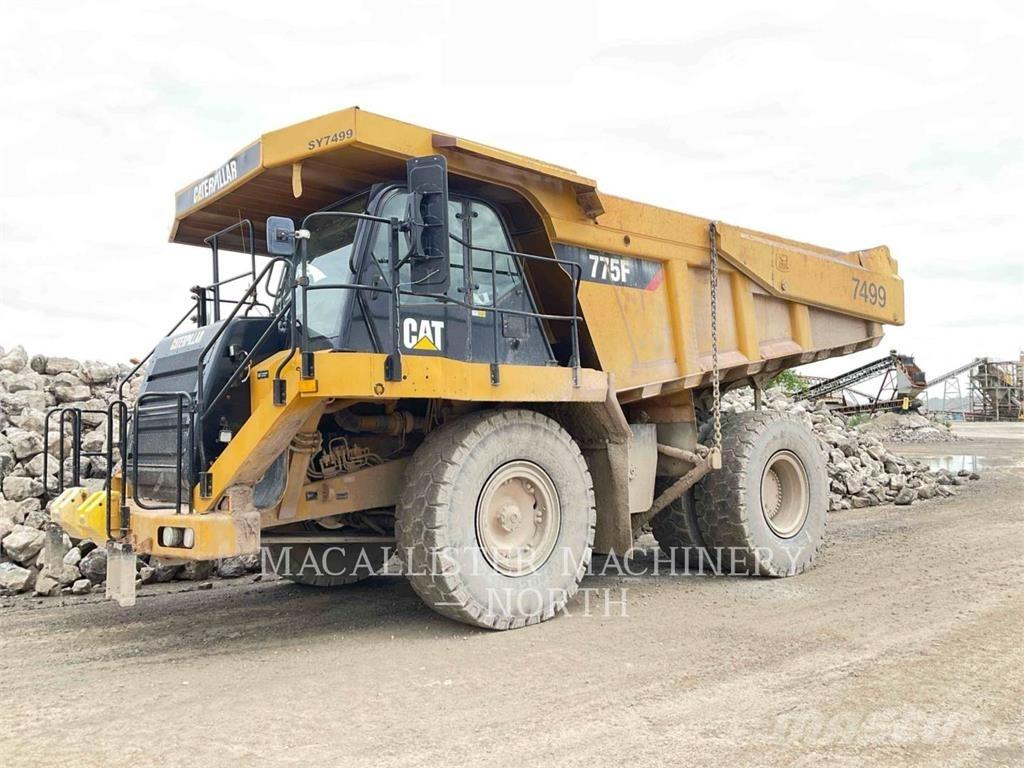 CAT 775F Terrængående lastbiler