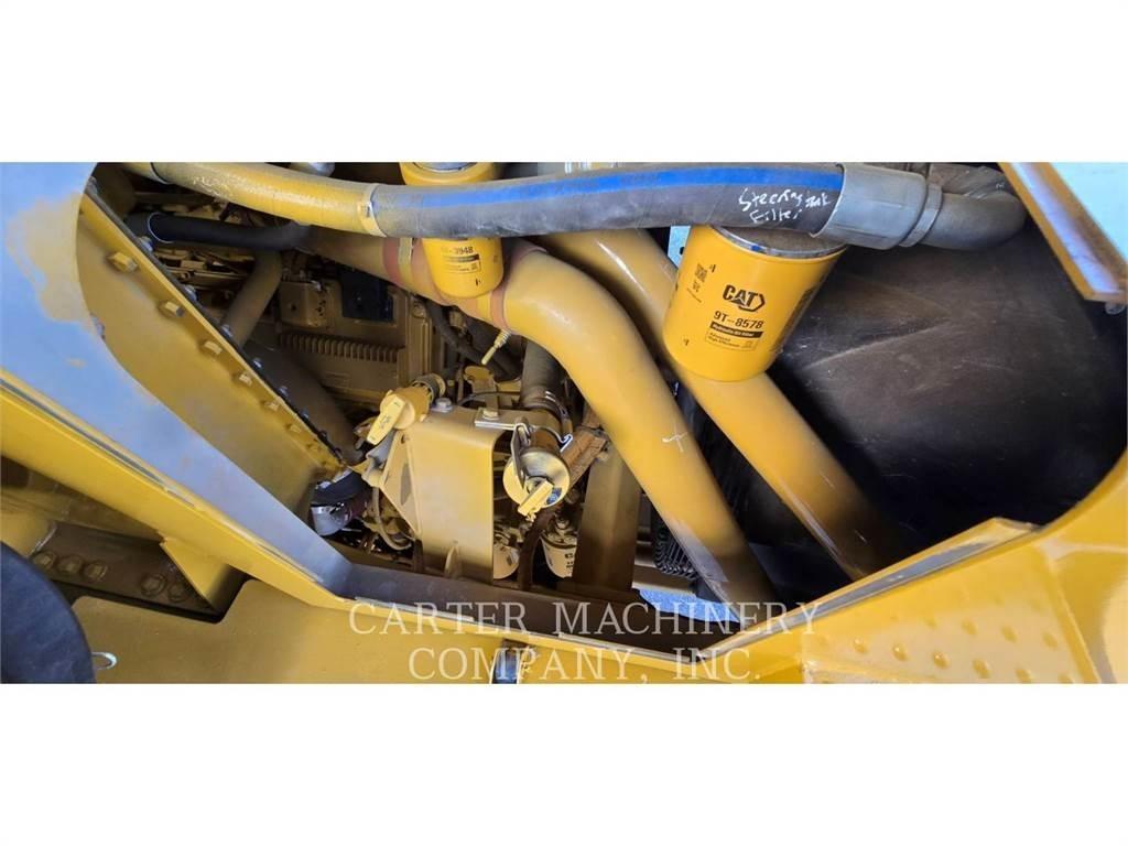CAT 775F RBLD Terrængående lastbiler