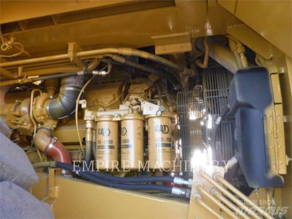 CAT 775G Terrængående lastbiler