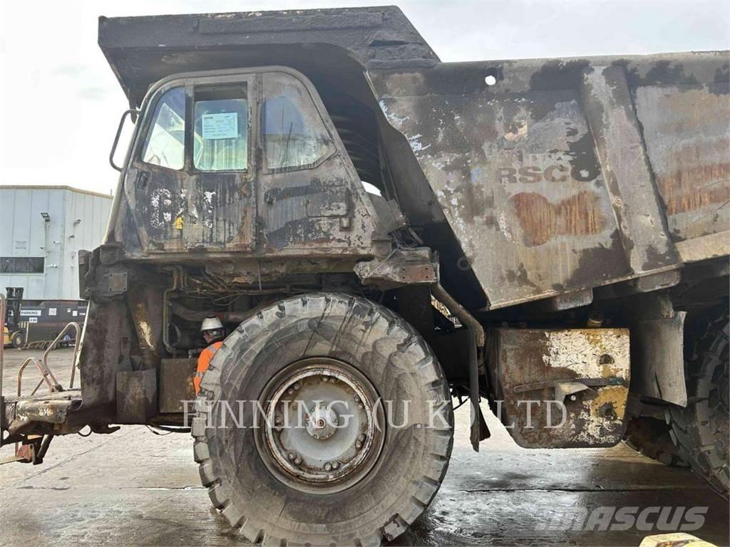 CAT 775G Terrængående lastbiler