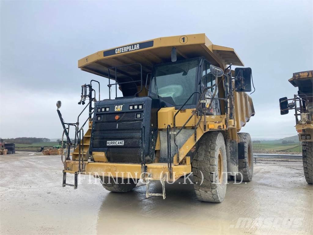 CAT 775G Terrængående lastbiler