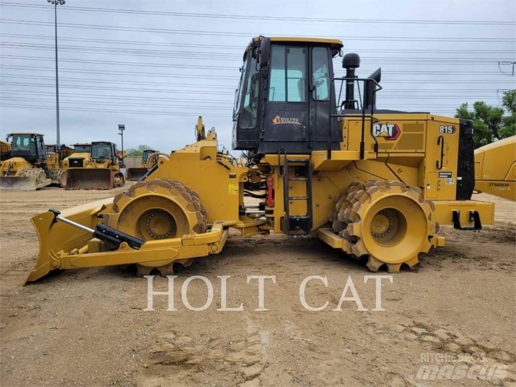 CAT 815 Jordvibrationstromler