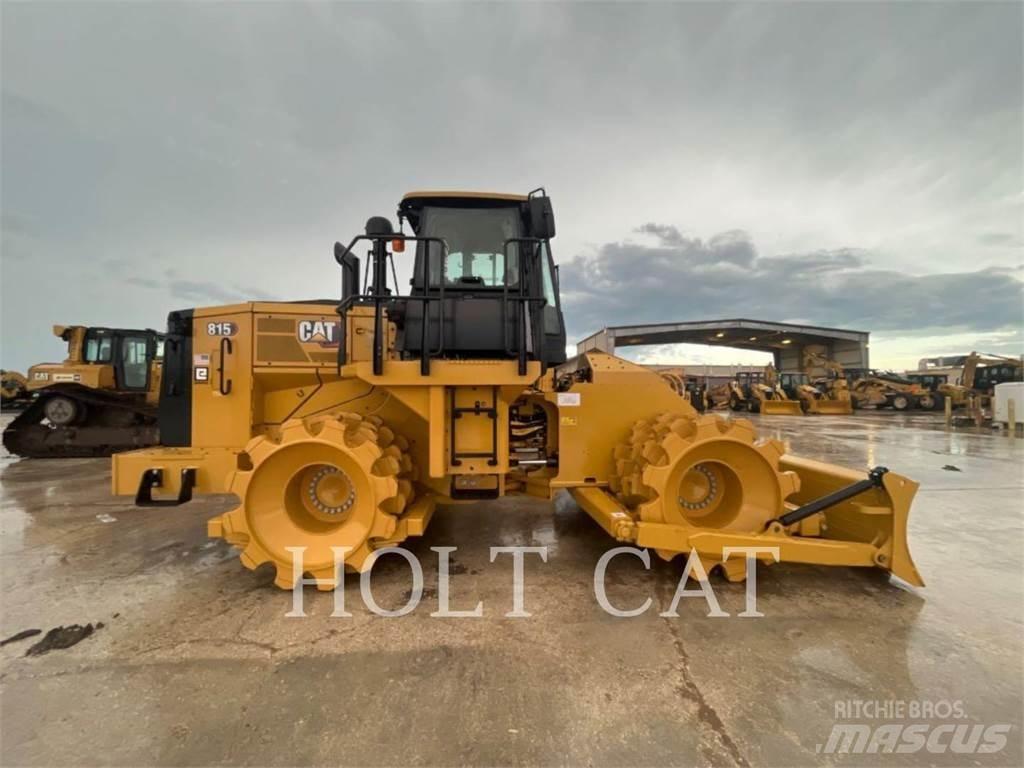 CAT 815 Jordvibrationstromler