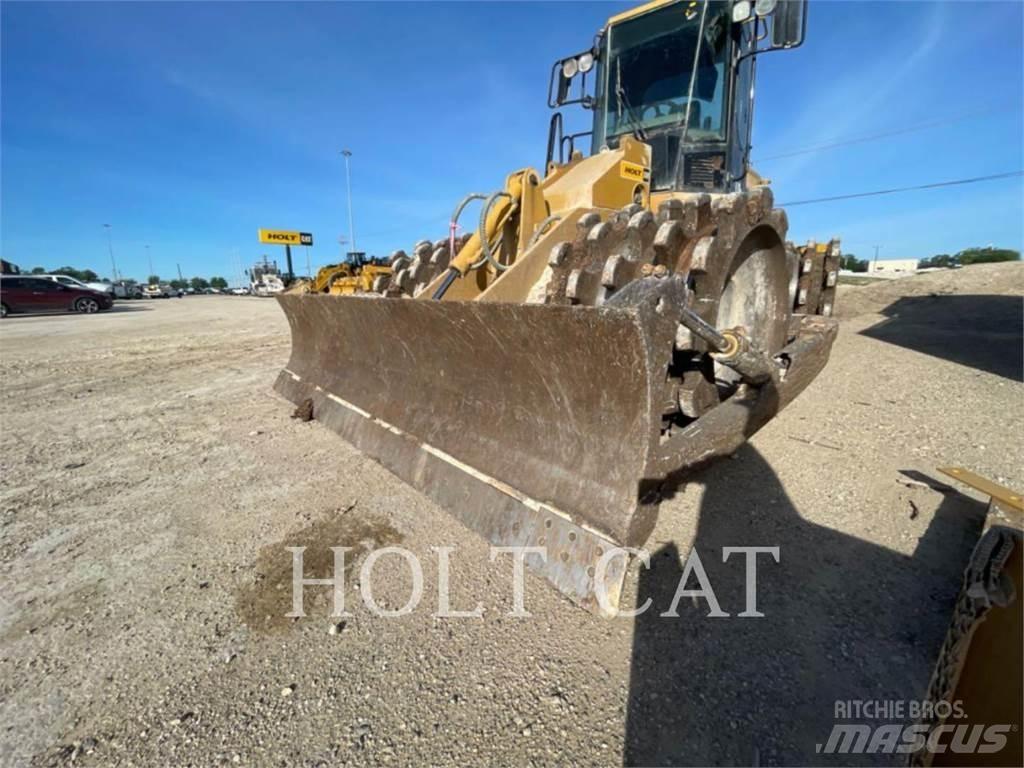 CAT 815F Jordvibrationstromler