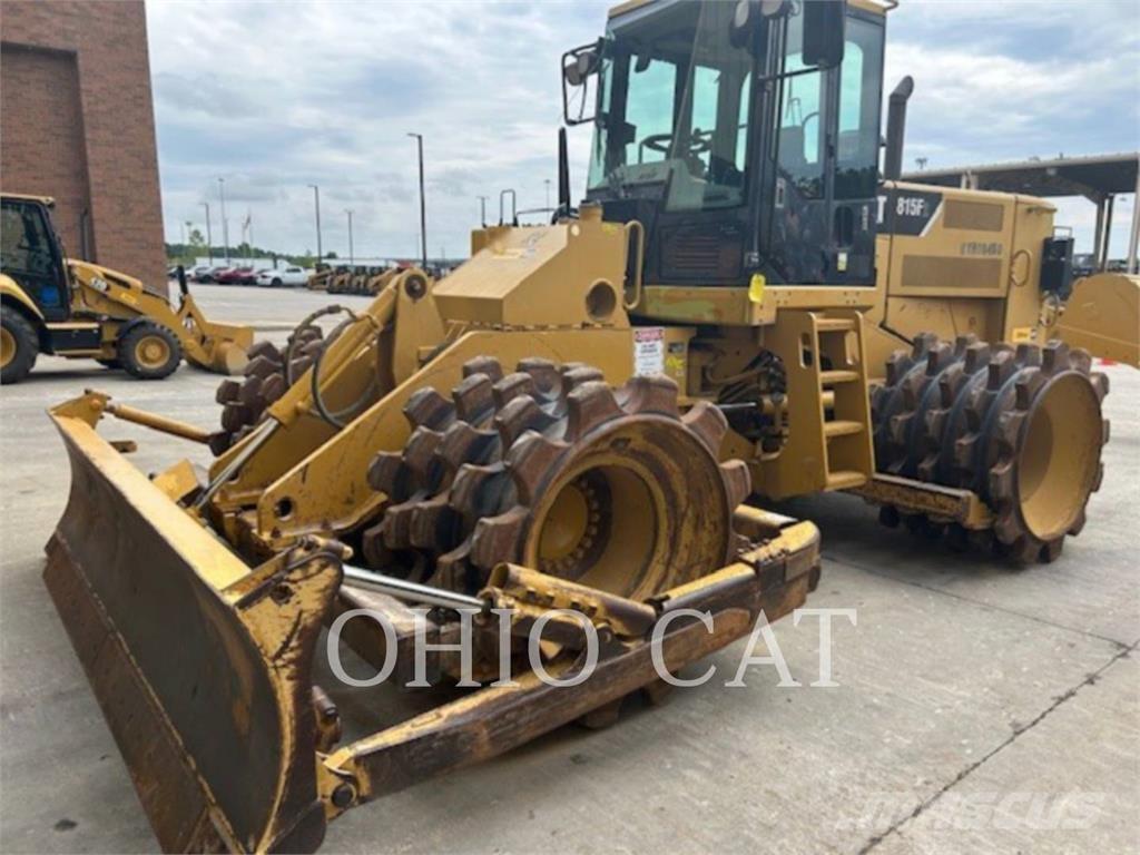 CAT 815F2 Jordvibrationstromler