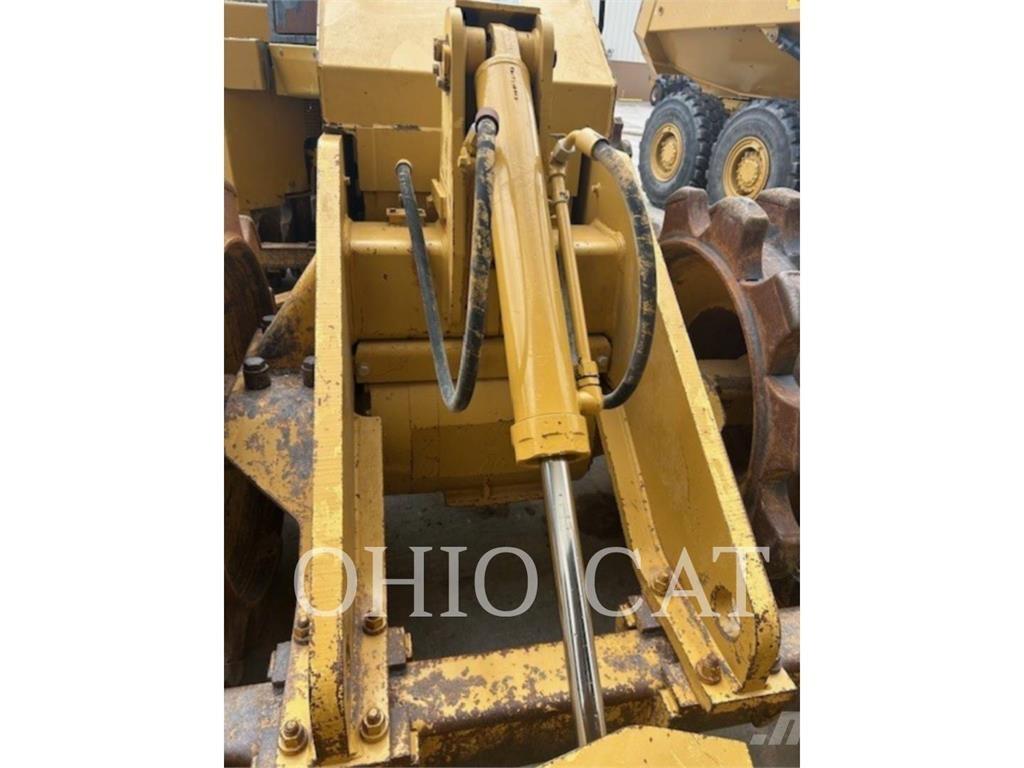 CAT 815F2 Jordvibrationstromler