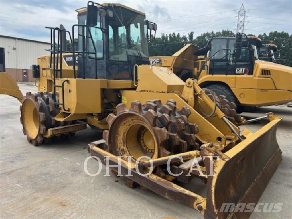CAT 815F2 Jordvibrationstromler