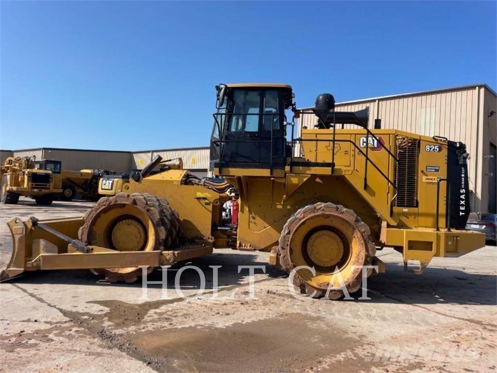 CAT 825 Jordvibrationstromler