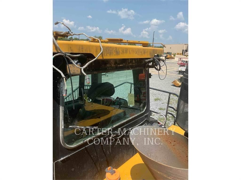 CAT 826K Jordvibrationstromler