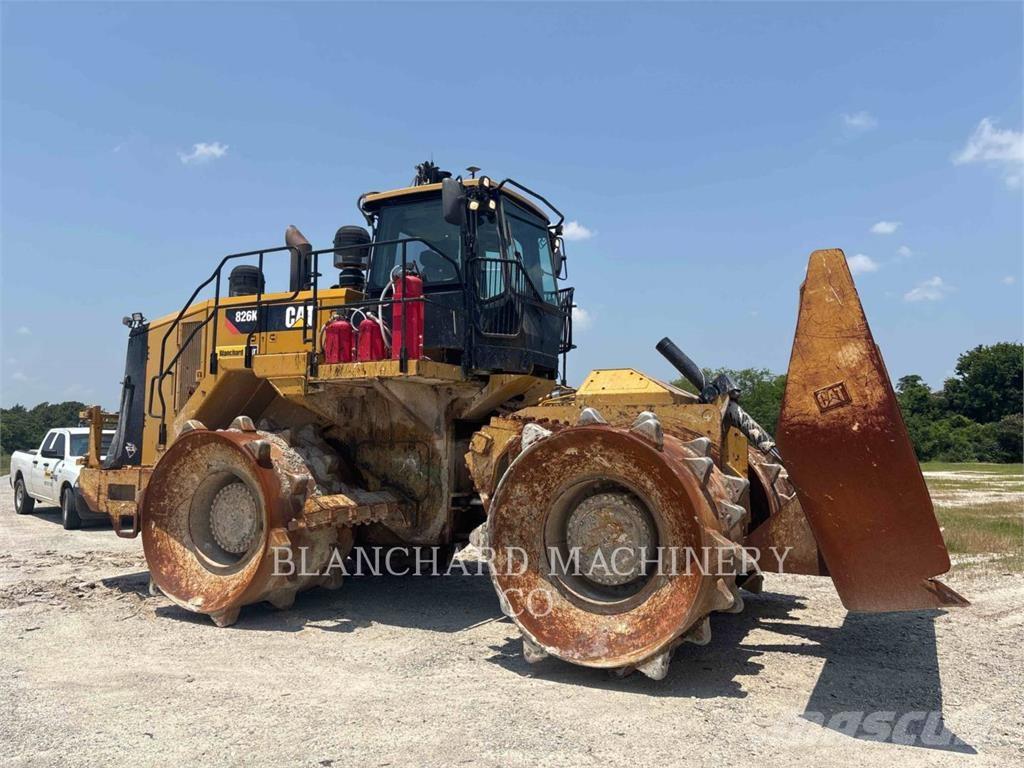 CAT 826K Jordvibrationstromler