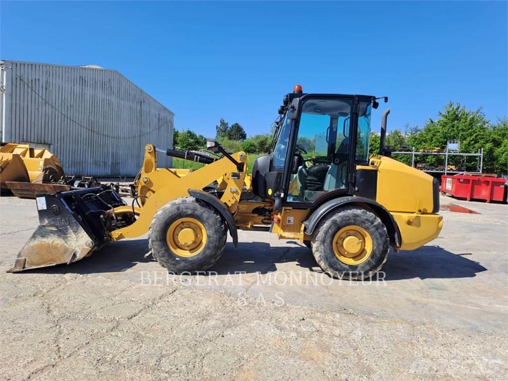 CAT 906M Læssemaskiner på hjul