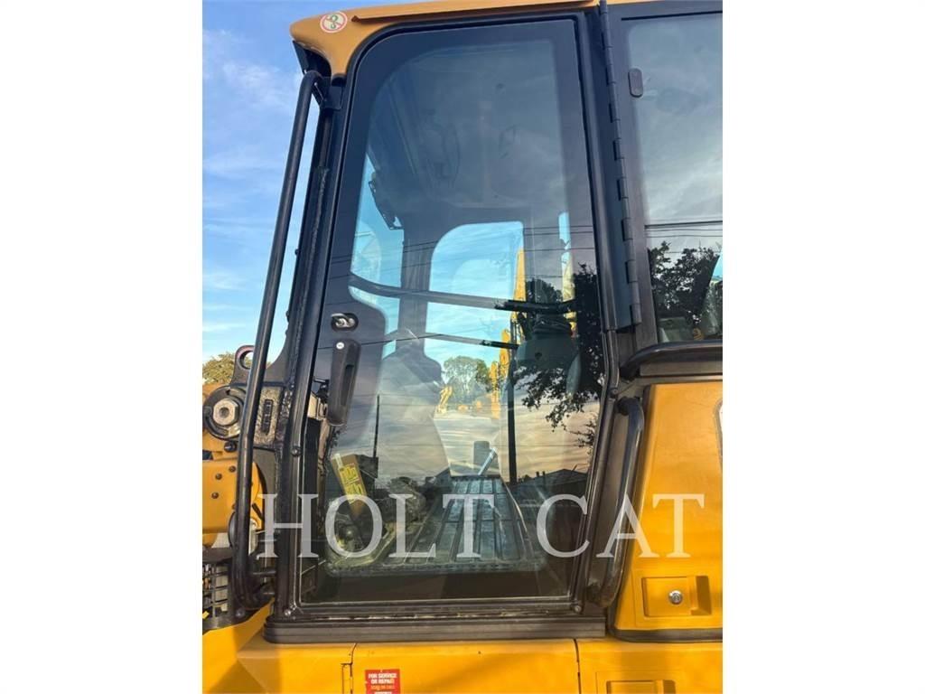 CAT 953 PO Larvebåndslæssere