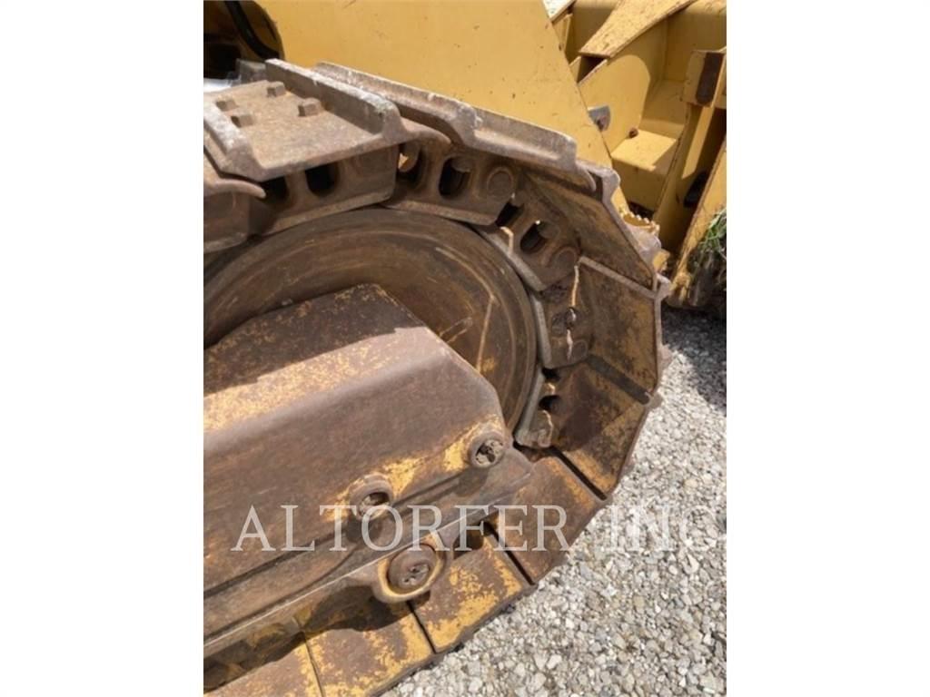 CAT 953D Larvebåndslæssere