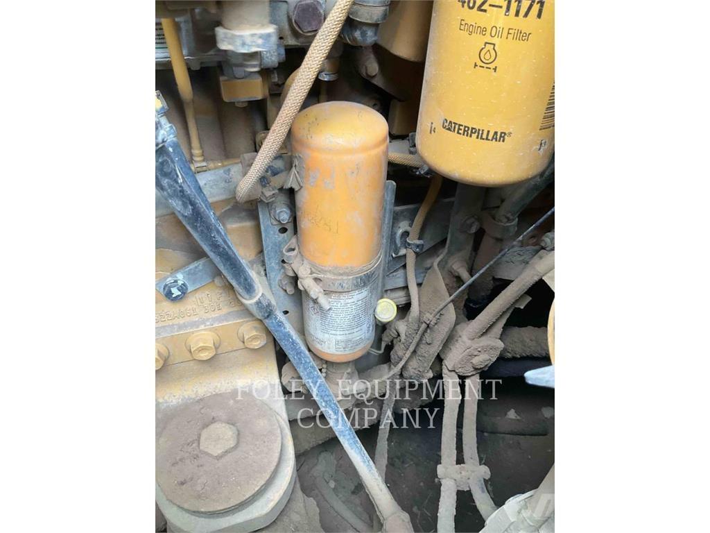 CAT 953D Larvebåndslæssere