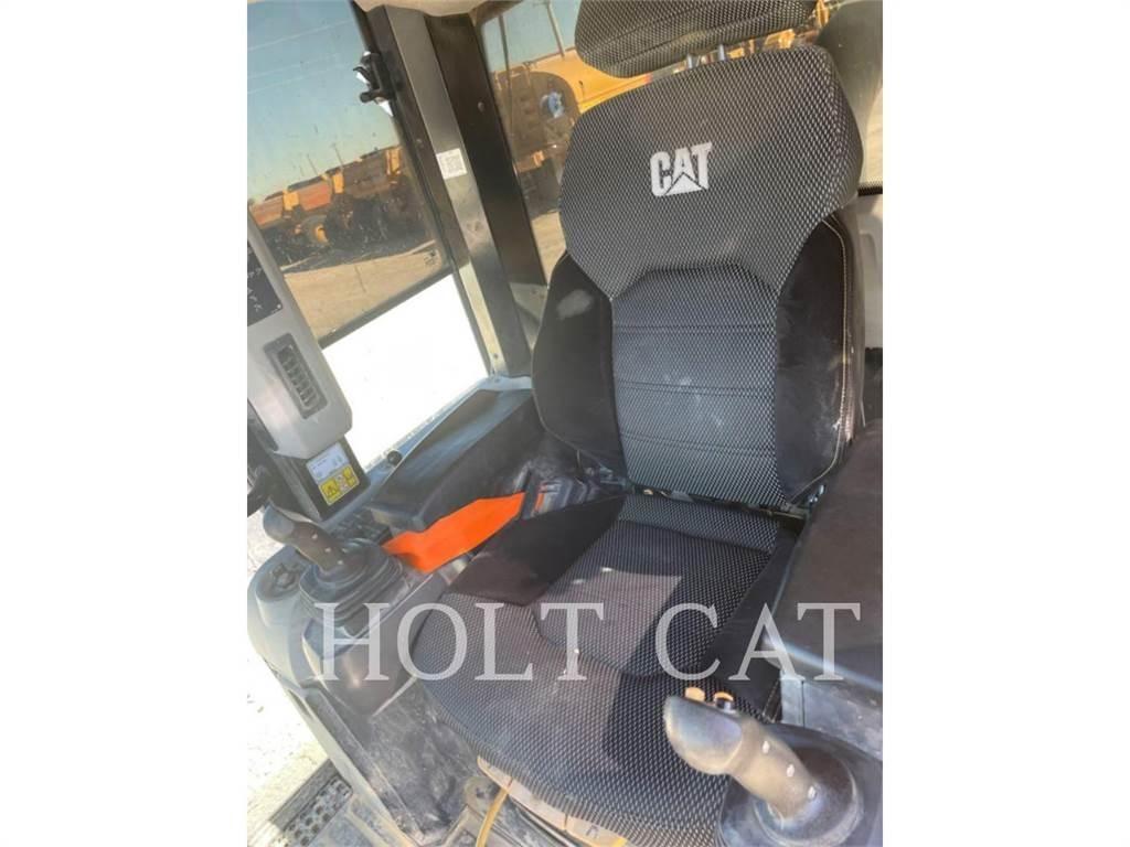CAT 963 Larvebåndslæssere