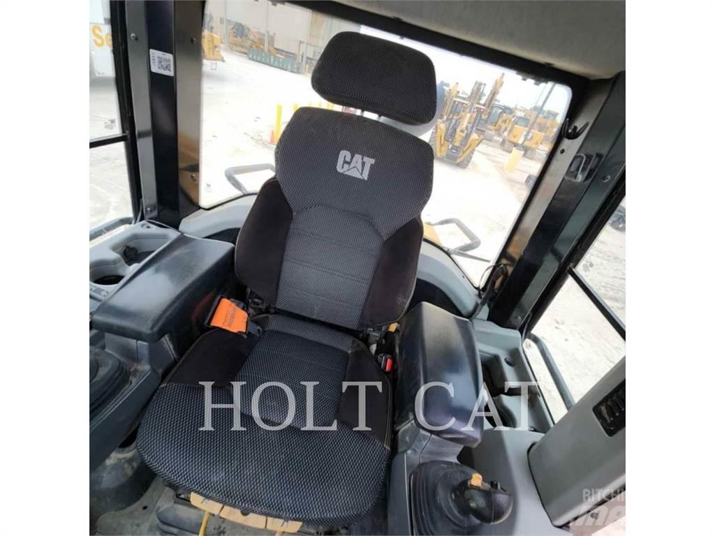CAT 963 Larvebåndslæssere