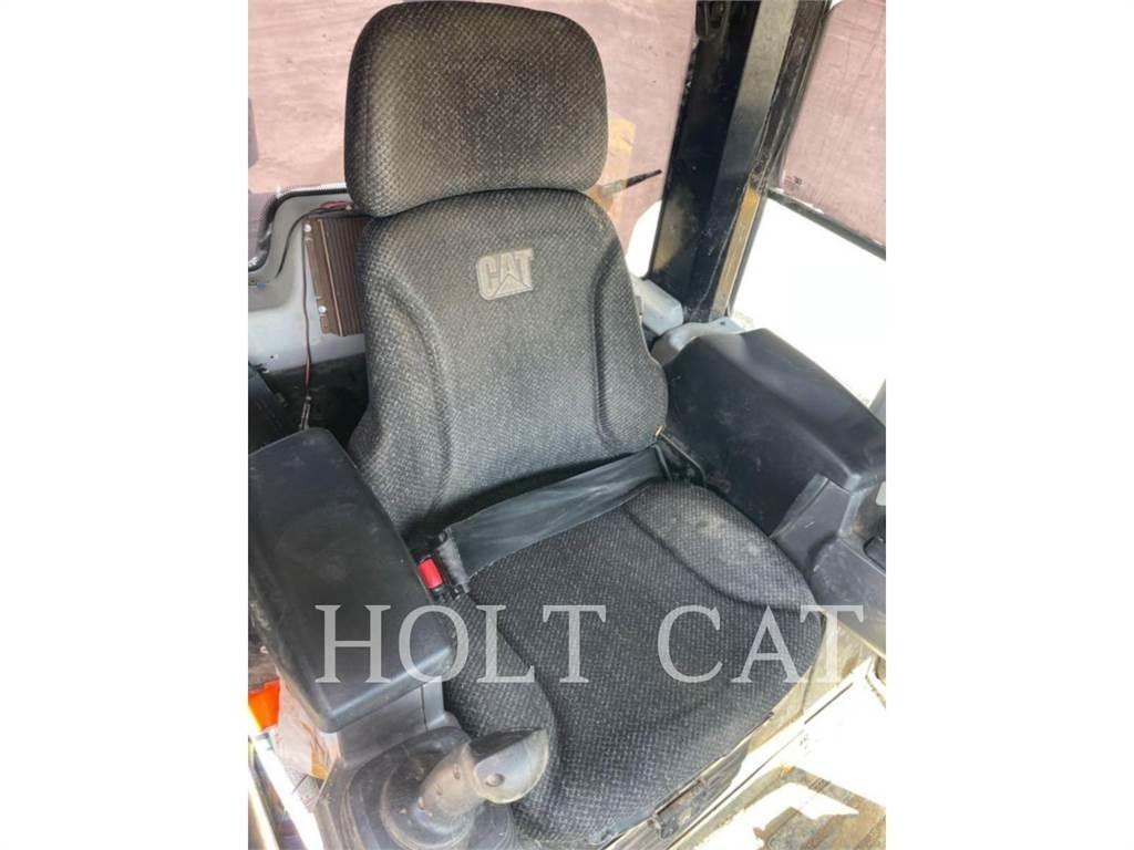 CAT 973K Larvebåndslæssere
