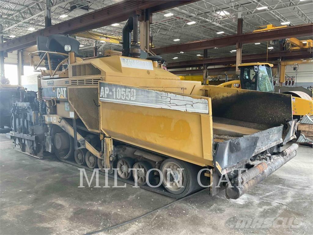 CAT AP-1055D Asfaltudlæggere