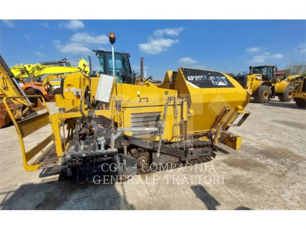 CAT AP255E Asfaltudlæggere