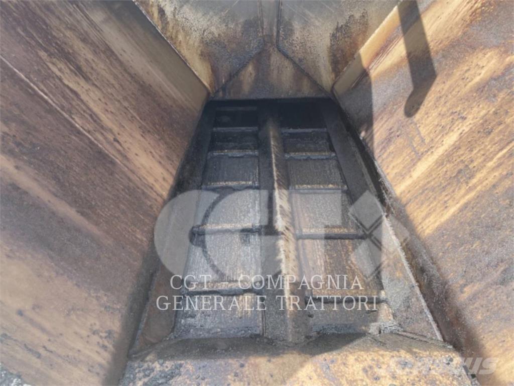 CAT AP300F Asfaltudlæggere