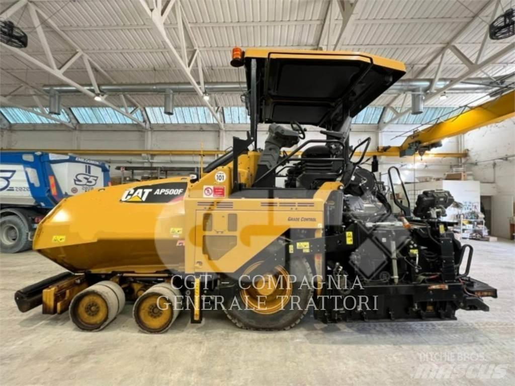 CAT AP500F Asfaltudlæggere
