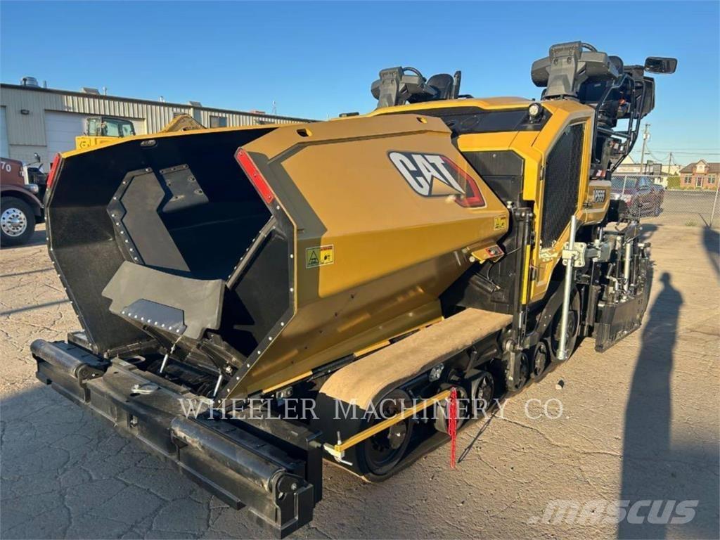 CAT AP555 Asfaltudlæggere