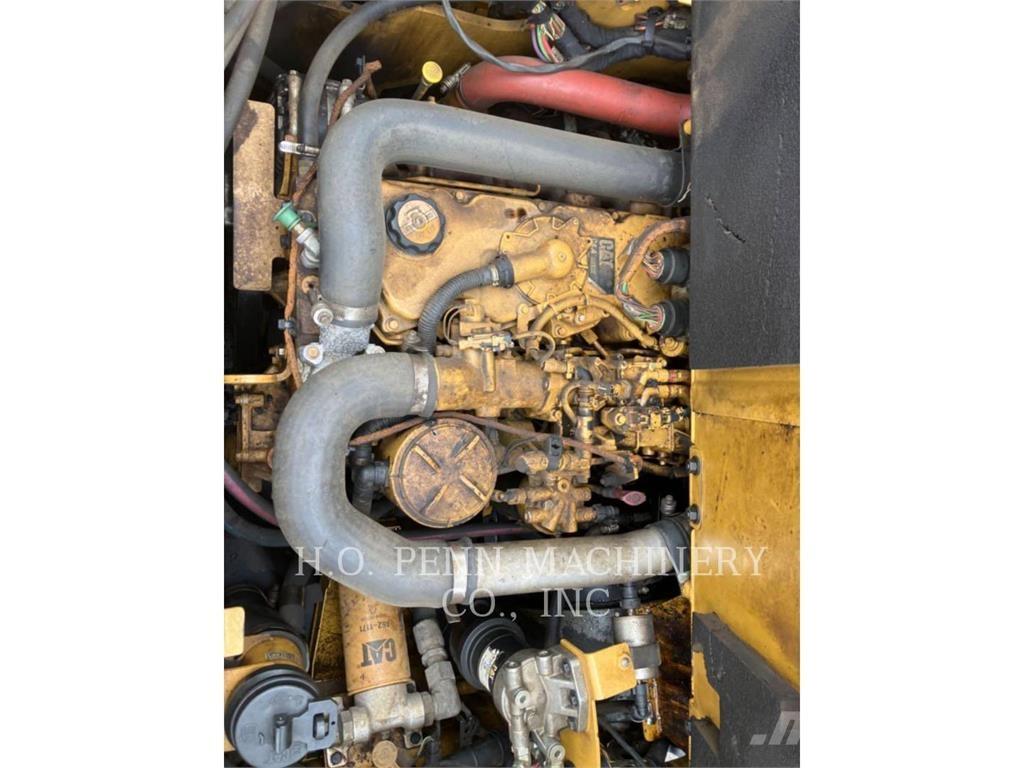 CAT AP555F Asfaltudlæggere