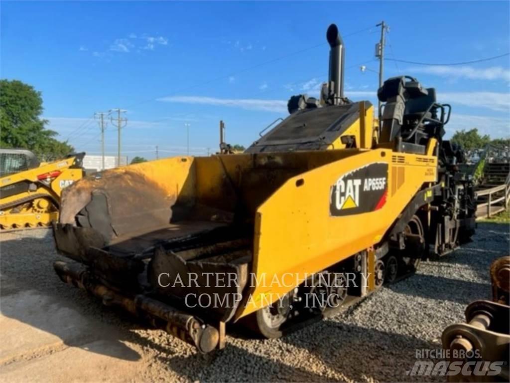 CAT AP655F Asfaltudlæggere