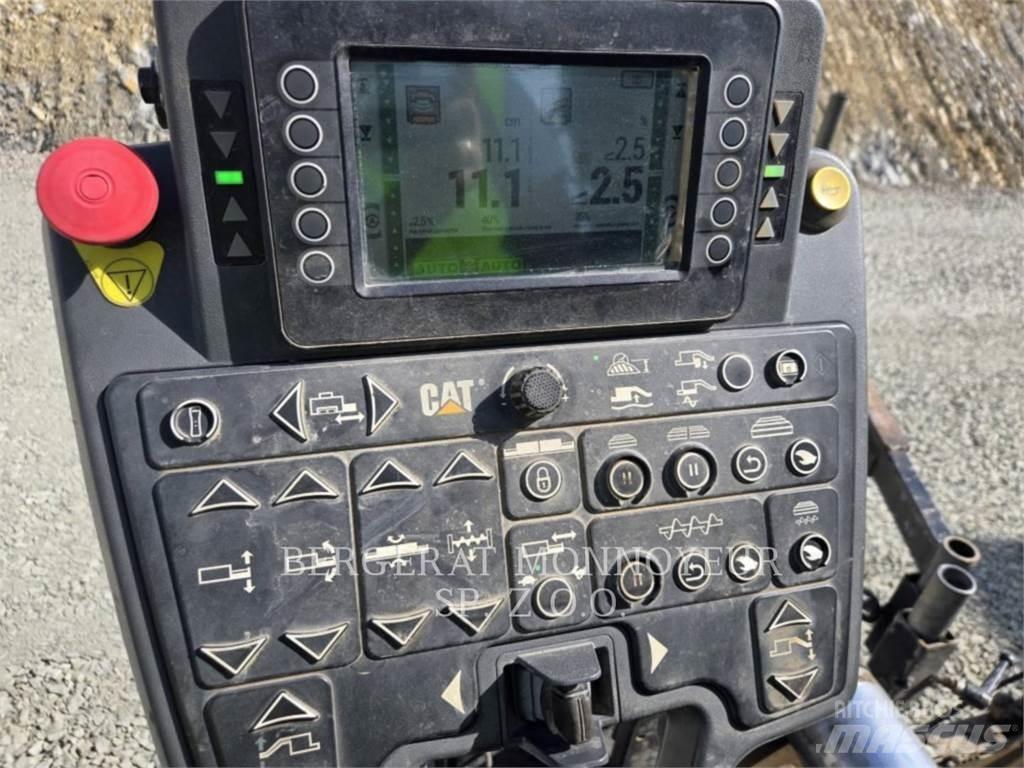 CAT AP655F Asfaltudlæggere