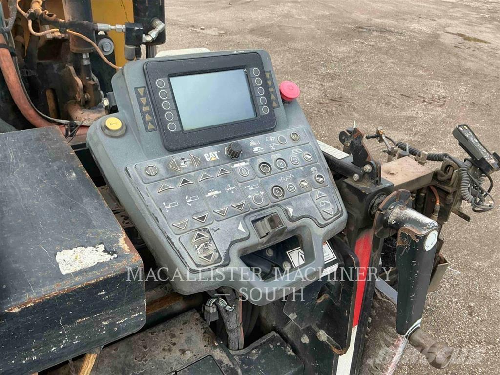 CAT AP655F Asfaltudlæggere