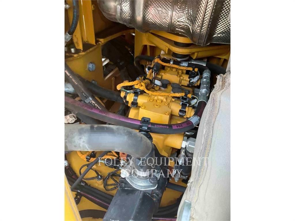 CAT CB15 Jordvibrationstromler