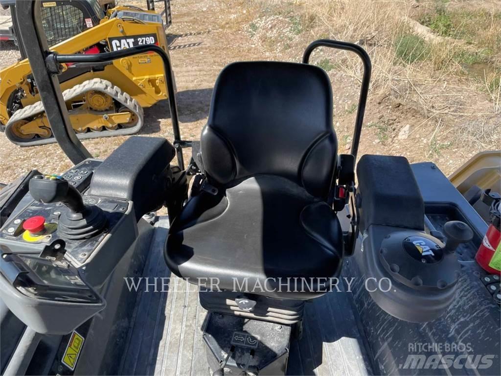 CAT CB15 CW Tvilling tromle