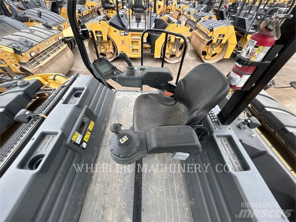 CAT CB15 CW VV Tvilling tromle