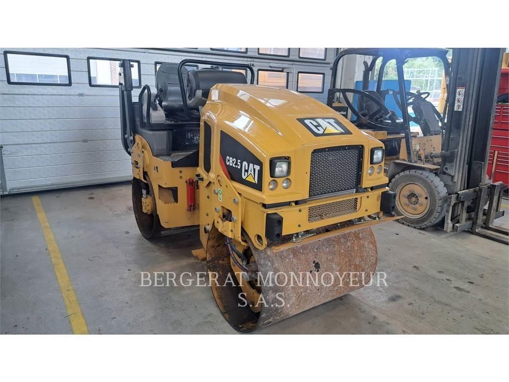 CAT CB2.5LRC Tvilling tromle