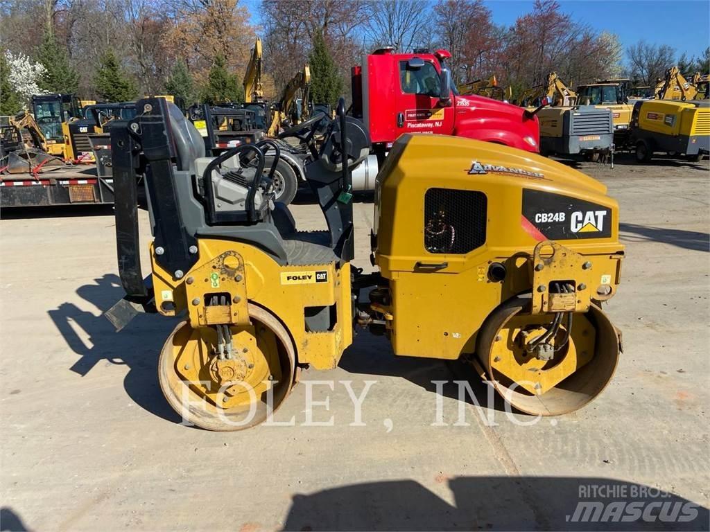 CAT CB24B Tvilling tromle