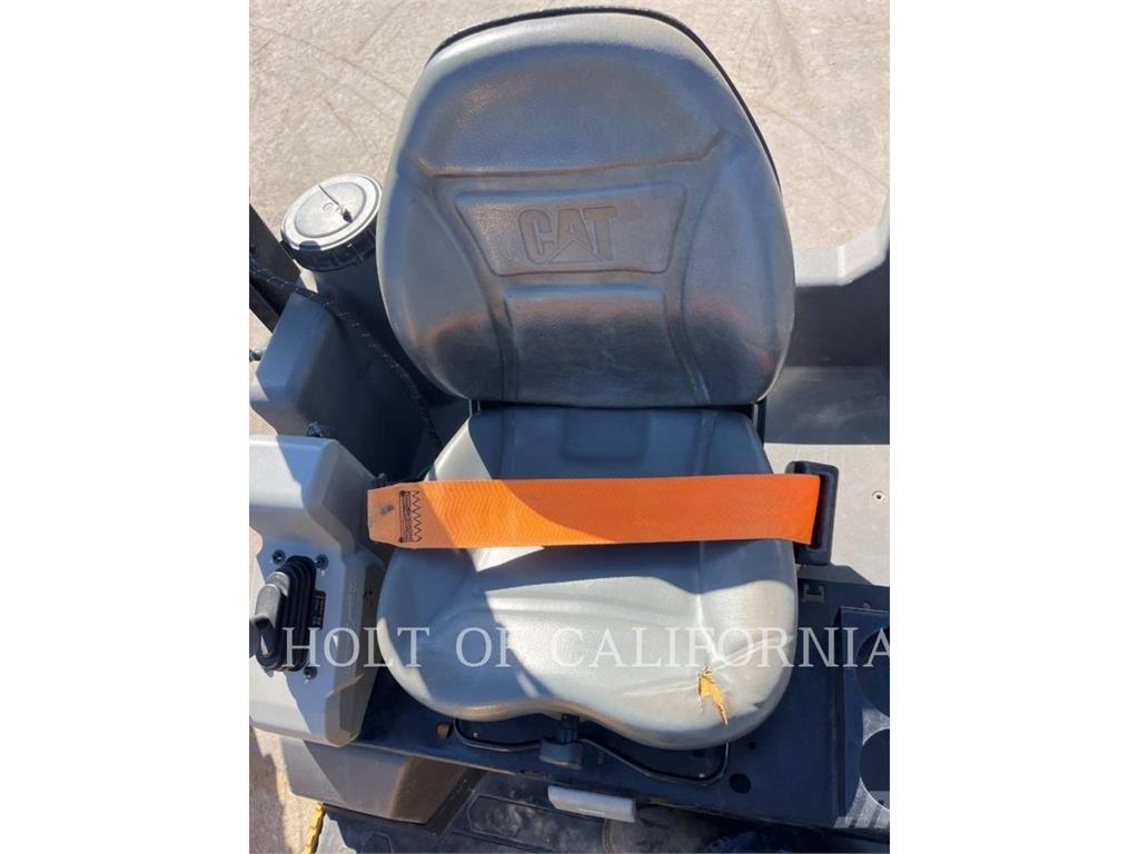 CAT CB4.0 Jordvibrationstromler